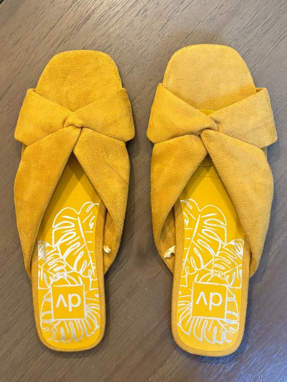 DV by Dolce Vita Mustard Yellow Bow Slide Sandals Size 9.5 New